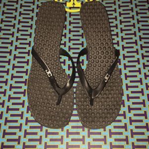 Heel flip flops